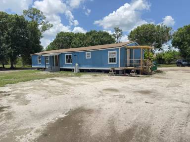 Main picture of 1491 N 15th St