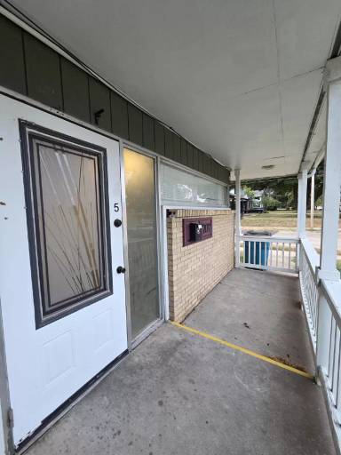Main picture of 707 South Ave