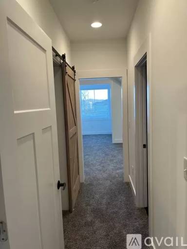 Main picture of 928 Caruthers Ave