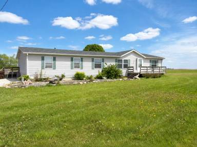 Main picture of 66785 220th St