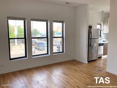 Main picture of 1210 W Foster Ave