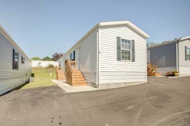 Main picture of Coachlight Trailer Park