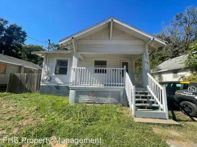 Main picture of 803 S Grant Ave