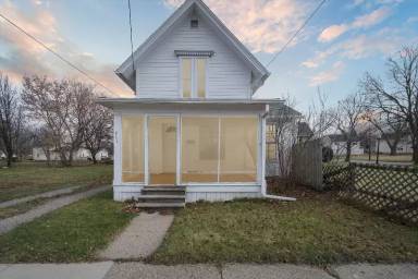 Main picture of 711 S Jackson St