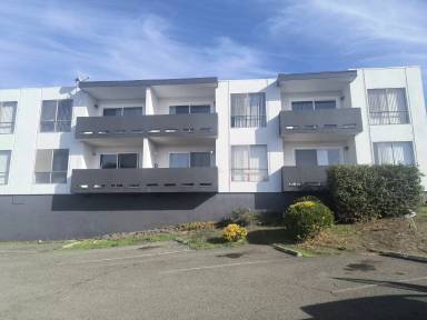 Main picture of 690 Mare Island Way