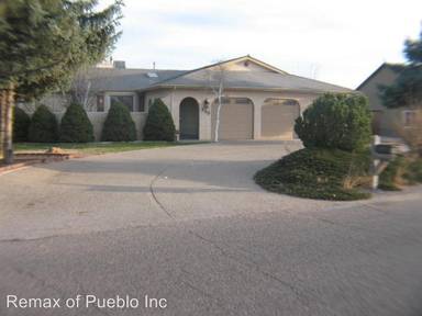 Main picture of 230 S Golfwood Dr E