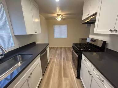 Main picture of 2323 Del Mar Rd
