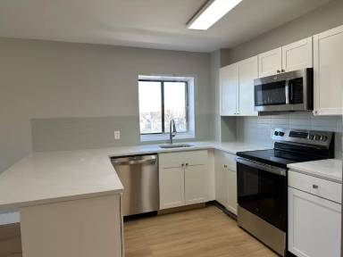 Main picture of 300 Park St