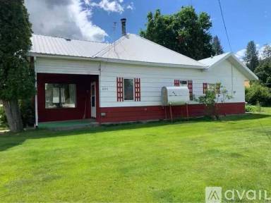 Main picture of 201 W Southwic Ave