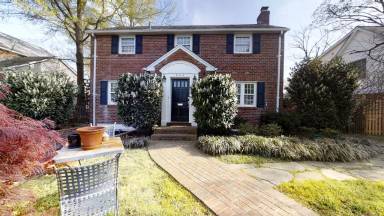 Main picture of 806 N Overlook Dr