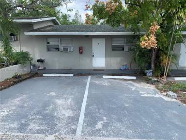 Main picture of 605 S Pine St