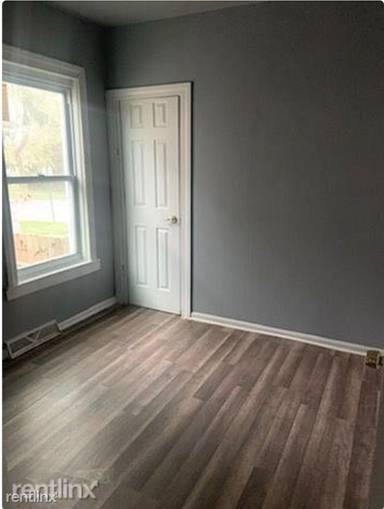 Main picture of 1028 W 103rd Pl