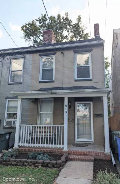 Main picture of 818 E Patrick St
