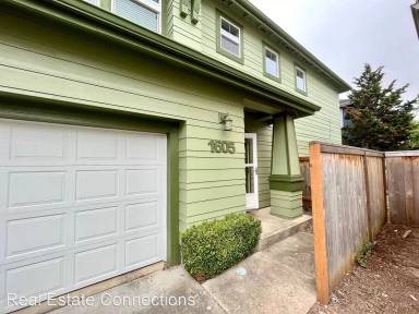 Main picture of 1605 Hamlet Ln