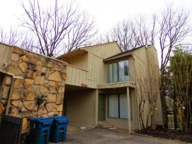 Main picture of 2311 Foxmoor Ln
