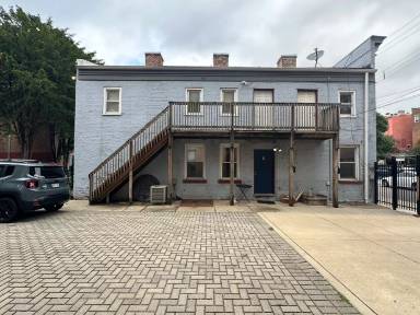 Main picture of 1409 Clay St