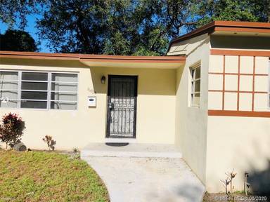 Main picture of 16825 NW 25th Ct