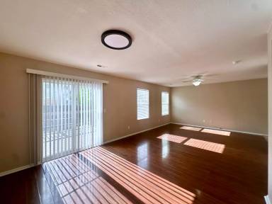Main picture of 7949 S Kittredge Way