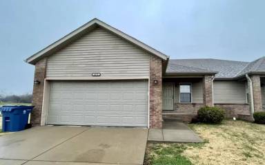 Main picture of 2175 E Hamilton St