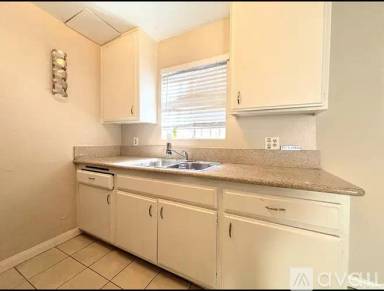 Main picture of 1343 W 36th St
