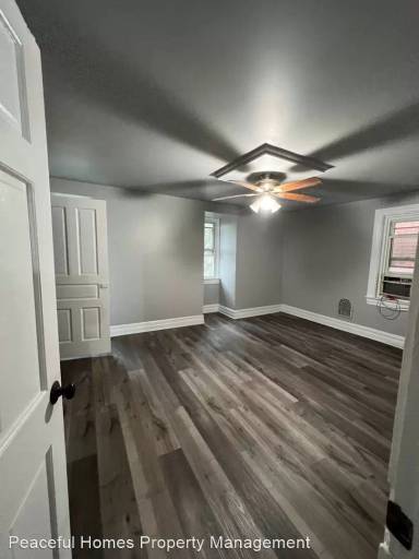 Main picture of 131 S 3rd St