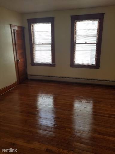 Main picture of 29 Cabot St