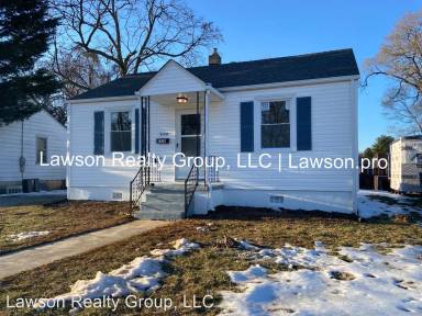 Main picture of 3126 Yardley Dr NW