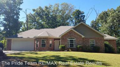 Main picture of 1 Fordham Ln
