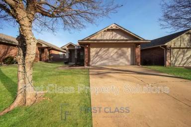 Main picture of 2241 NW 198th St