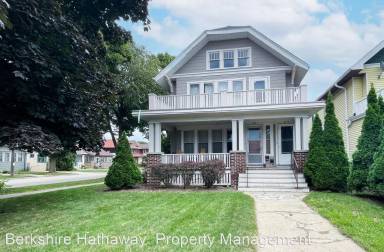 Main picture of 2044 N 55th St