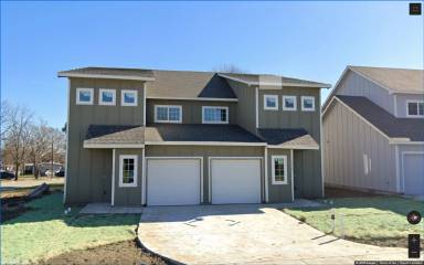 Main picture of 1938 Melrose St