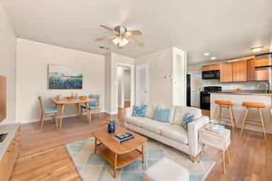 Main picture of 4805 Evans Ave