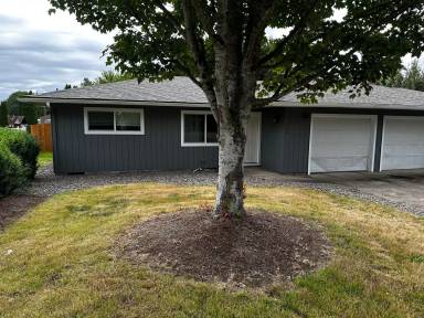 Main picture of 1703 Springhill Dr NE