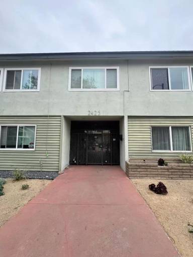 Main picture of 2425 E 5th St