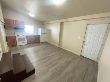 Main picture of 947 Hoomoana St