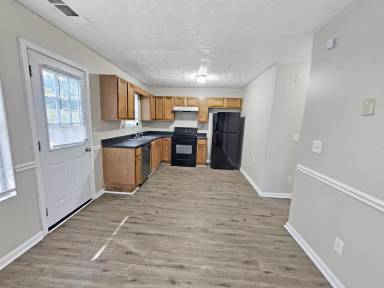 Main picture of 5477 Denny Dr