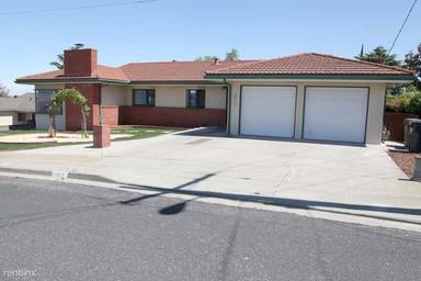 Main picture of 3013 Carey St