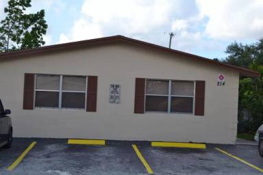 Main picture of 214 SW 15TH ST - 4
