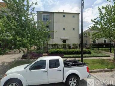 Main picture of 2002 Blodgett St