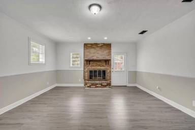 Main picture of 207 Hancock Dr