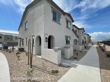 Main picture of 806 Star Estates Ave