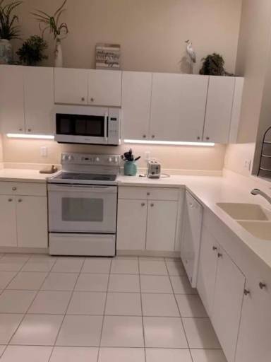Main picture of 6646 Castlelawn Pl