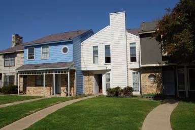 Main picture of 1449 Old Jamestown Ct