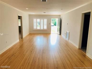 Main picture of 535 Luenga Ave