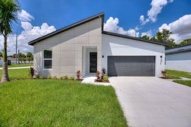 Main picture of 306 Oxford Dr
