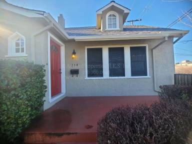 Main picture of 114 Taylor St