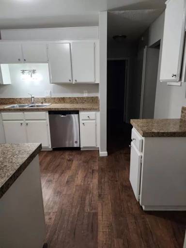 Main picture of 15695 S B St