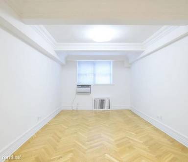 Main picture of 151 W 16th St