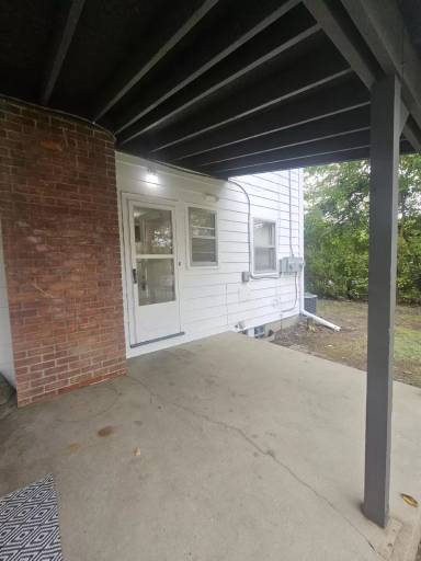 Main picture of 907 E Forest Ave