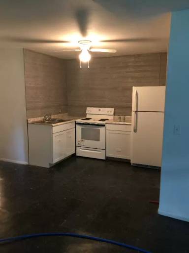 Main picture of 129 Hilltop Cir